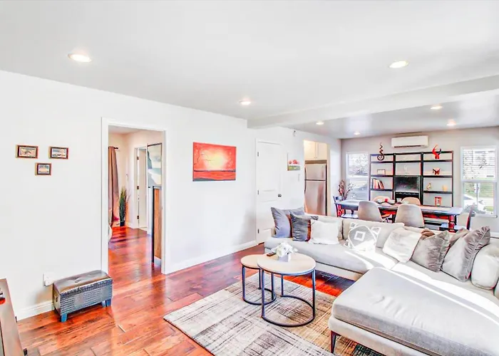 Charming 2Br-2Ba Home In The Heart Of La - Hud