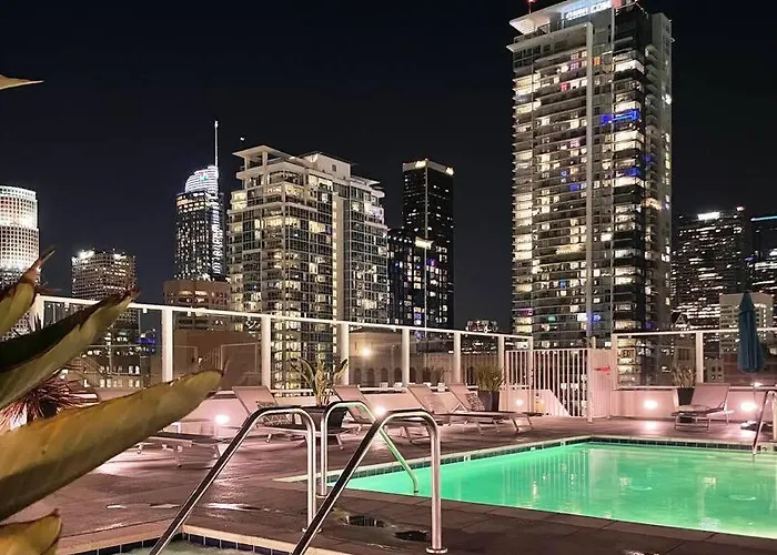 Iconic Heart Of Dtla Loft With Rooftop Pool Jacuzzi Gym