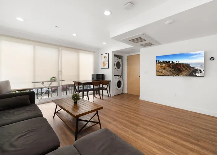Perfect Location Near Usc, 1Bedroom With Shared Access