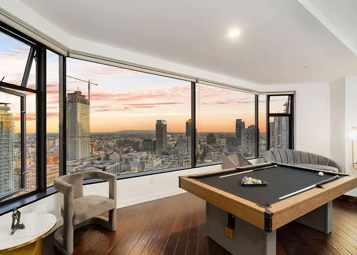 Downtown La With The Breathtaking View 2 Bedrooms And Parking Space