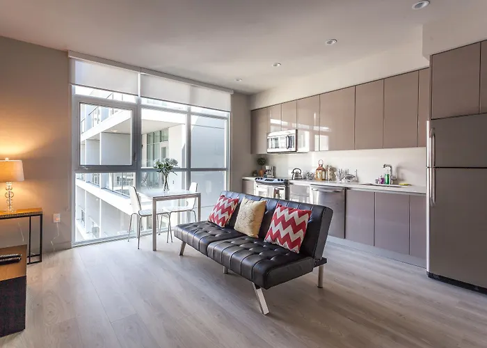 Tripbz 8Th And Grand Suites