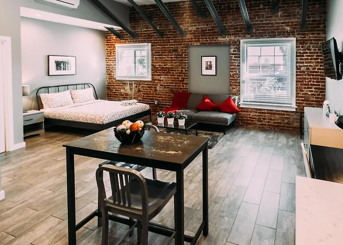 New Urban Loft In Hollywood