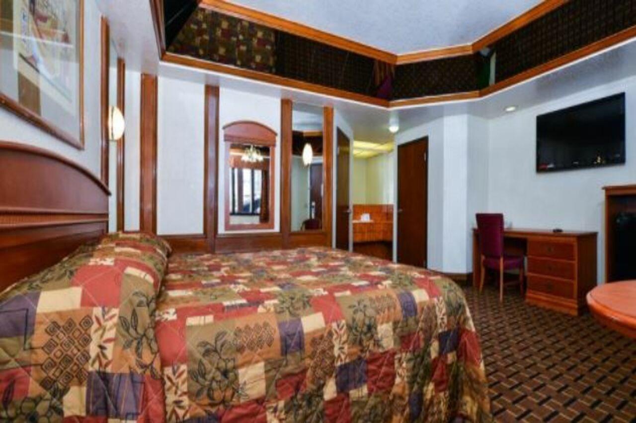 Americas Best Value & Downtown Sw Motel *