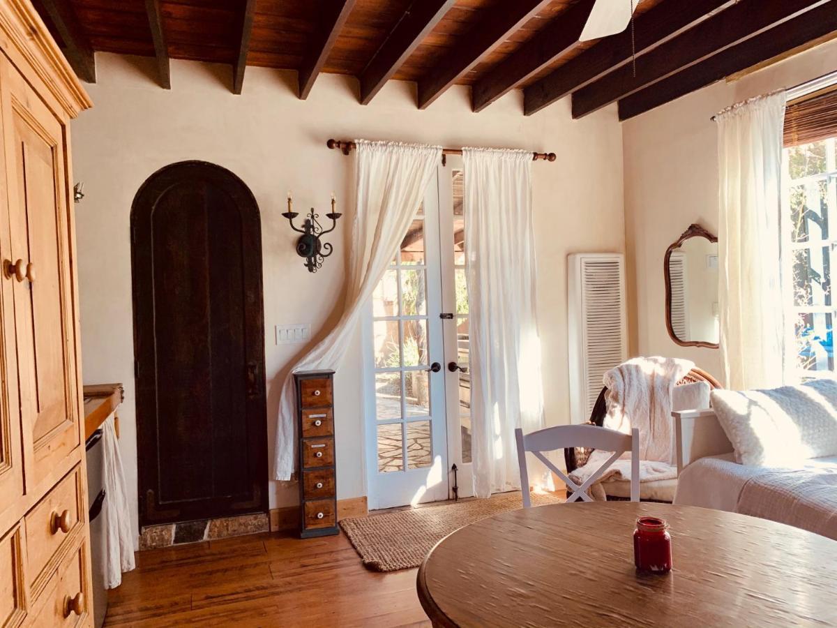 Under The Tuscan Sun In West Angeles Guest house Los Angeles