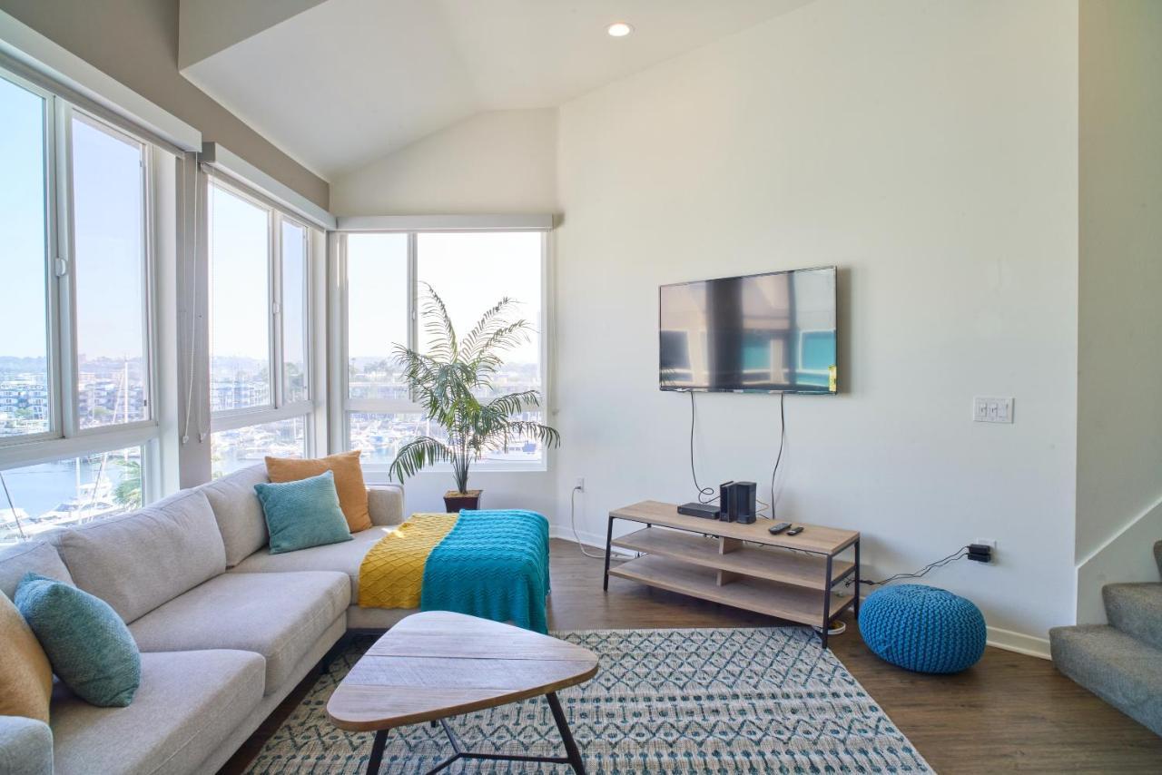 Peaceful Penthouse Panoramic Water Views Apartment *