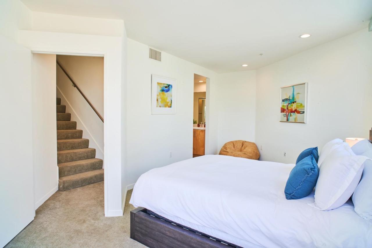 Peaceful Penthouse Panoramic Water Views *