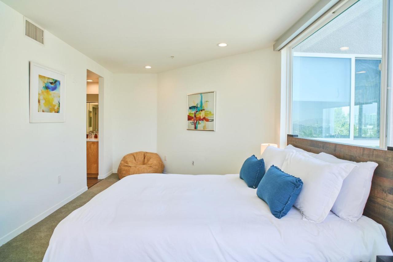 Peaceful Penthouse Panoramic Water Views