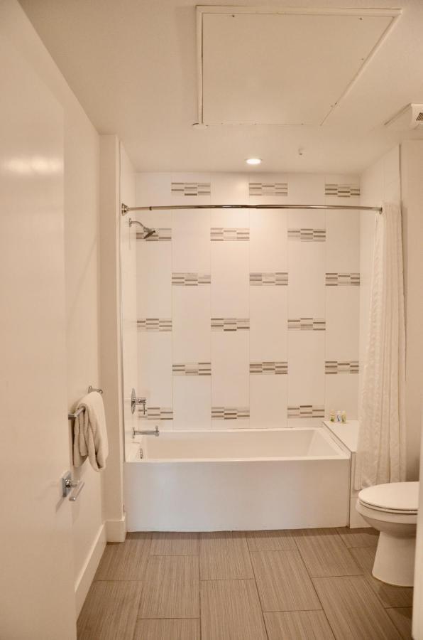 Westlake 30 Day Stays *