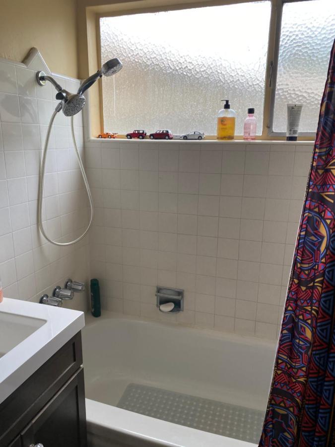 Comfy Cozy On Quiet Cul-de-sac Homestay