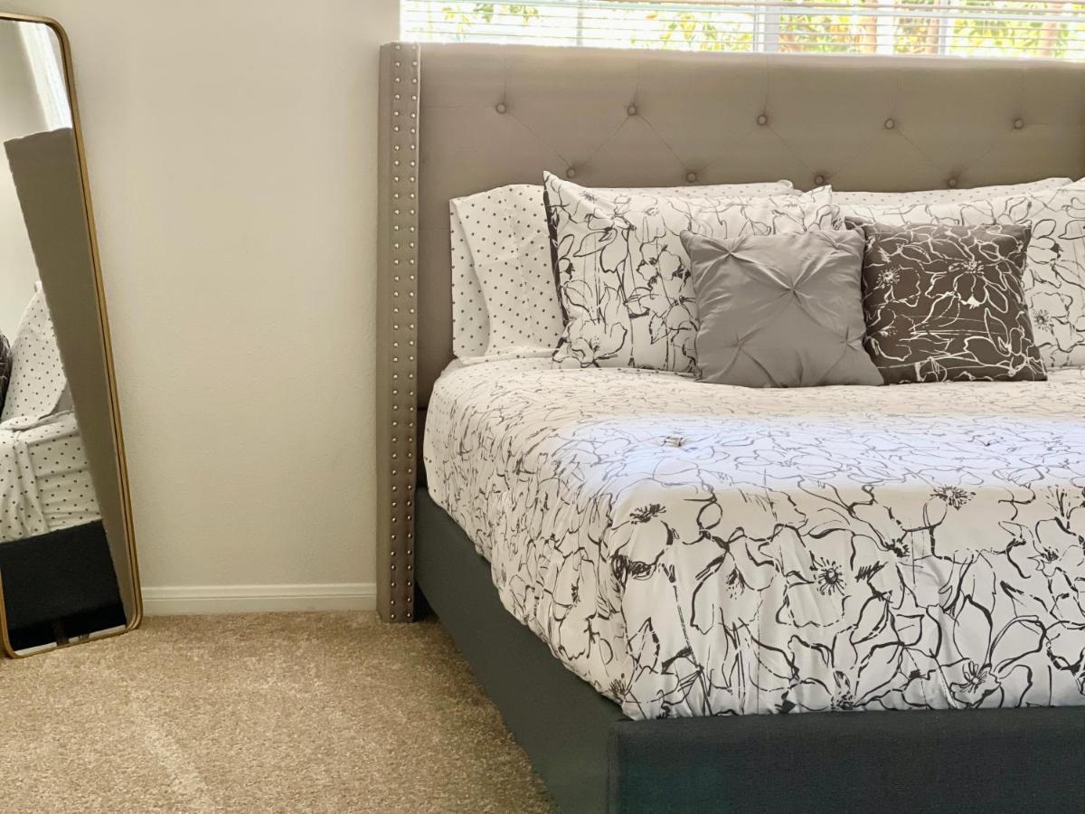 Sleep 6 Near Marina, Cedar Sinai, Venice 5min, Lax 10min Los Angeles