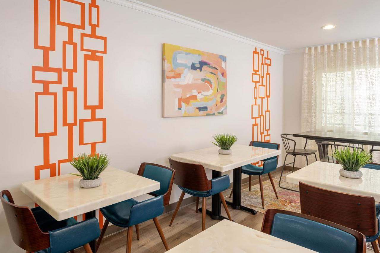 The Sojourn Angeles - Sherman Oaks 2* Los Angeles