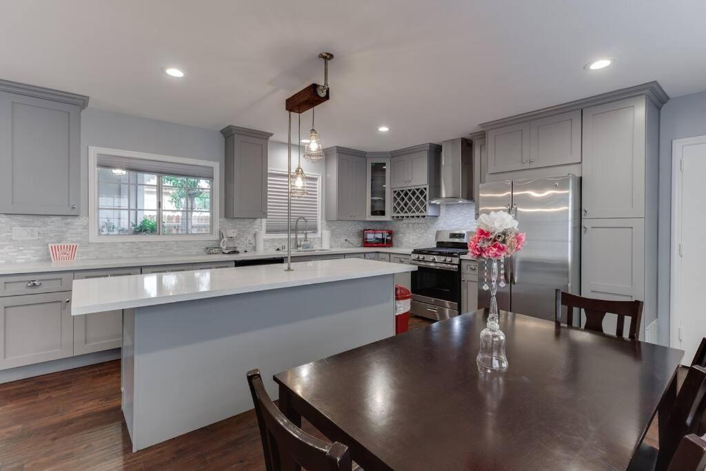 Holiday home Woodland Hills Zen Modern