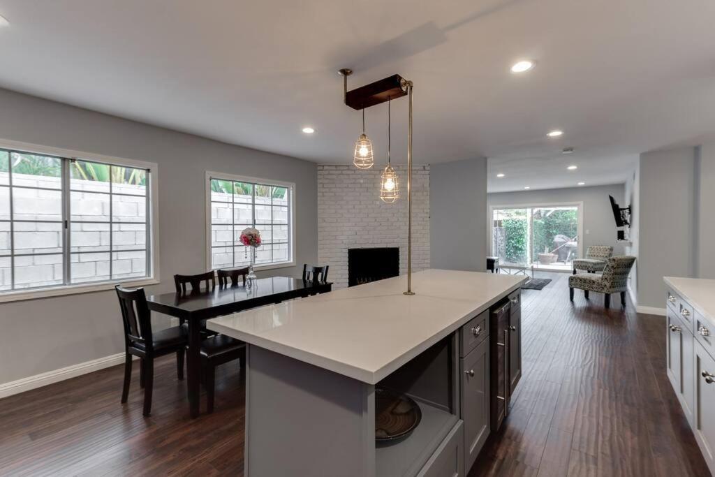 Woodland Hills Zen Modern Los Angeles