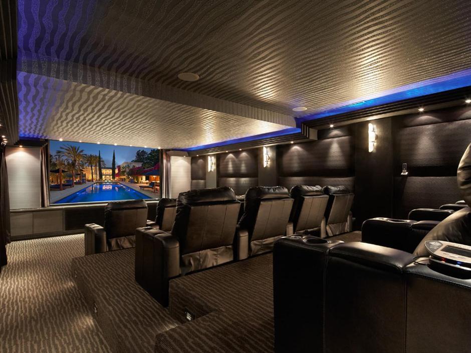 Sophisticated Grand Mansion In Prime Beverly Hills Villa Los Angeles