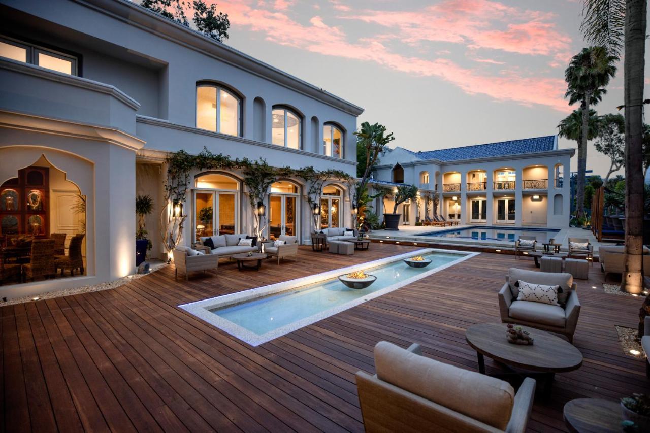 Sophisticated Grand Mansion In Prime Beverly Hills Villa Los Angeles