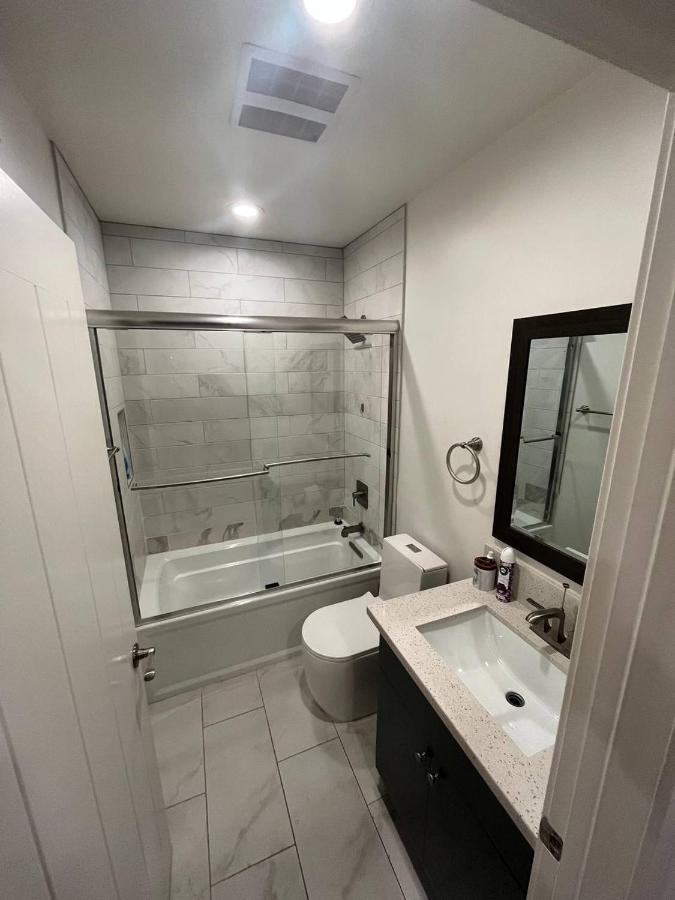 Hostel In West La