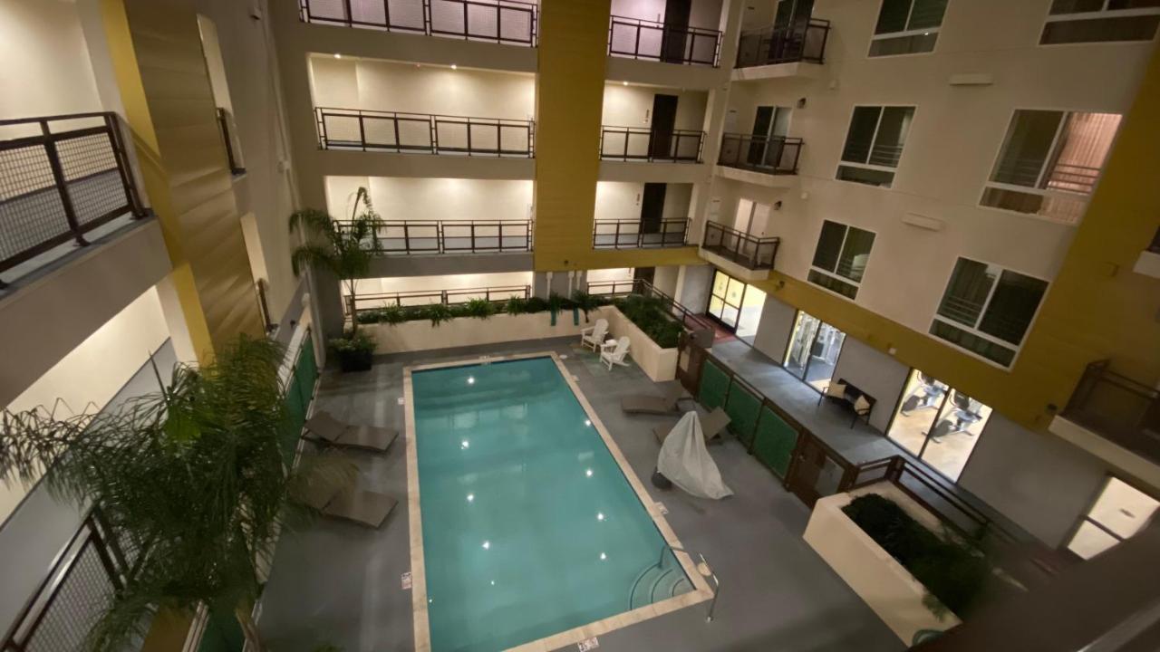 Gorgeous With Parking In Ktown La *