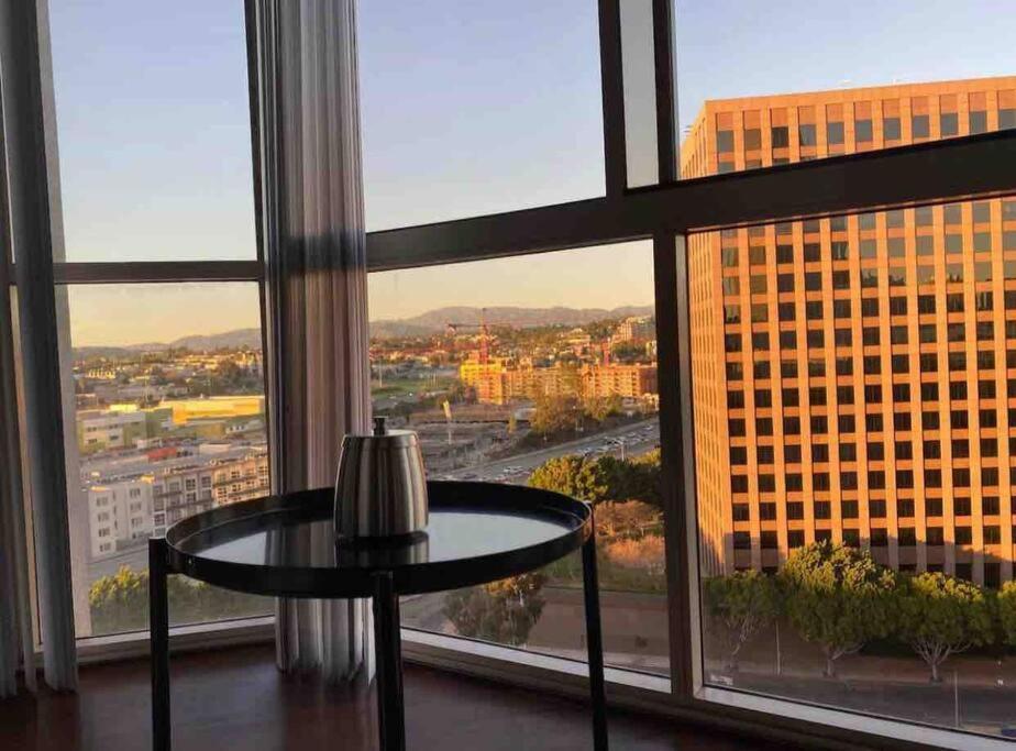 Downtown La ! 2 Bedrooms Modern Unit In Tower