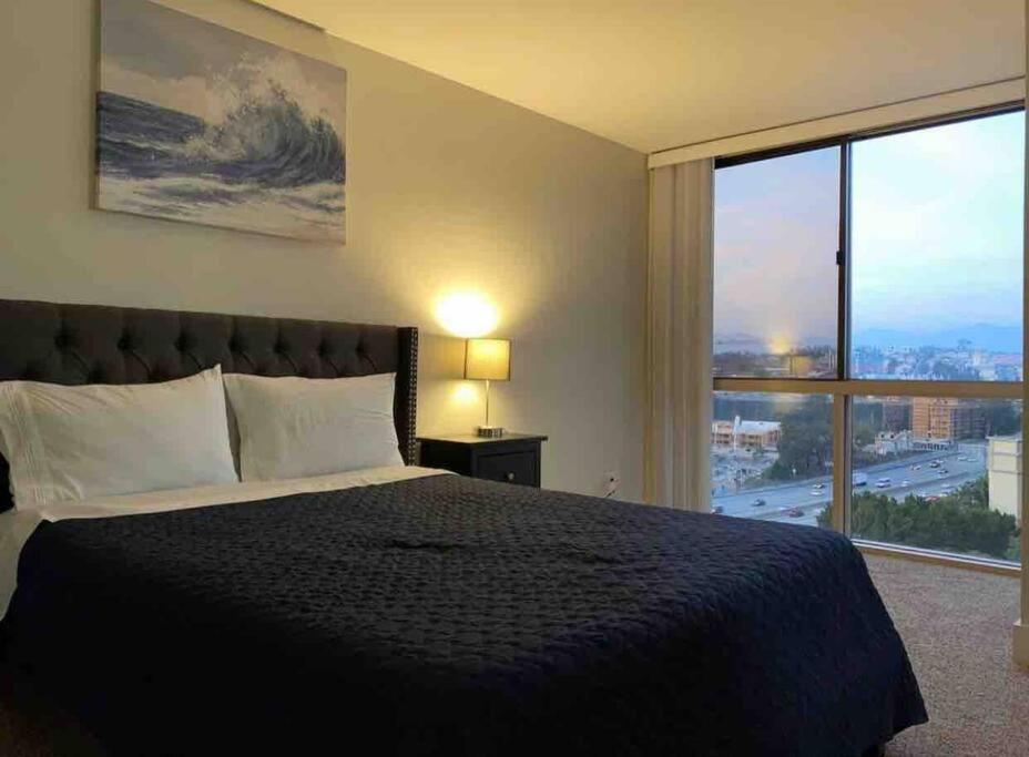 Apartment Downtown La ! 2 Bedrooms Modern Unit In Tower