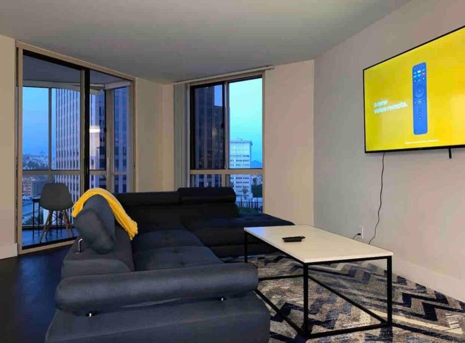 Downtown La ! 2 Bedrooms Modern Unit In Tower Apartment