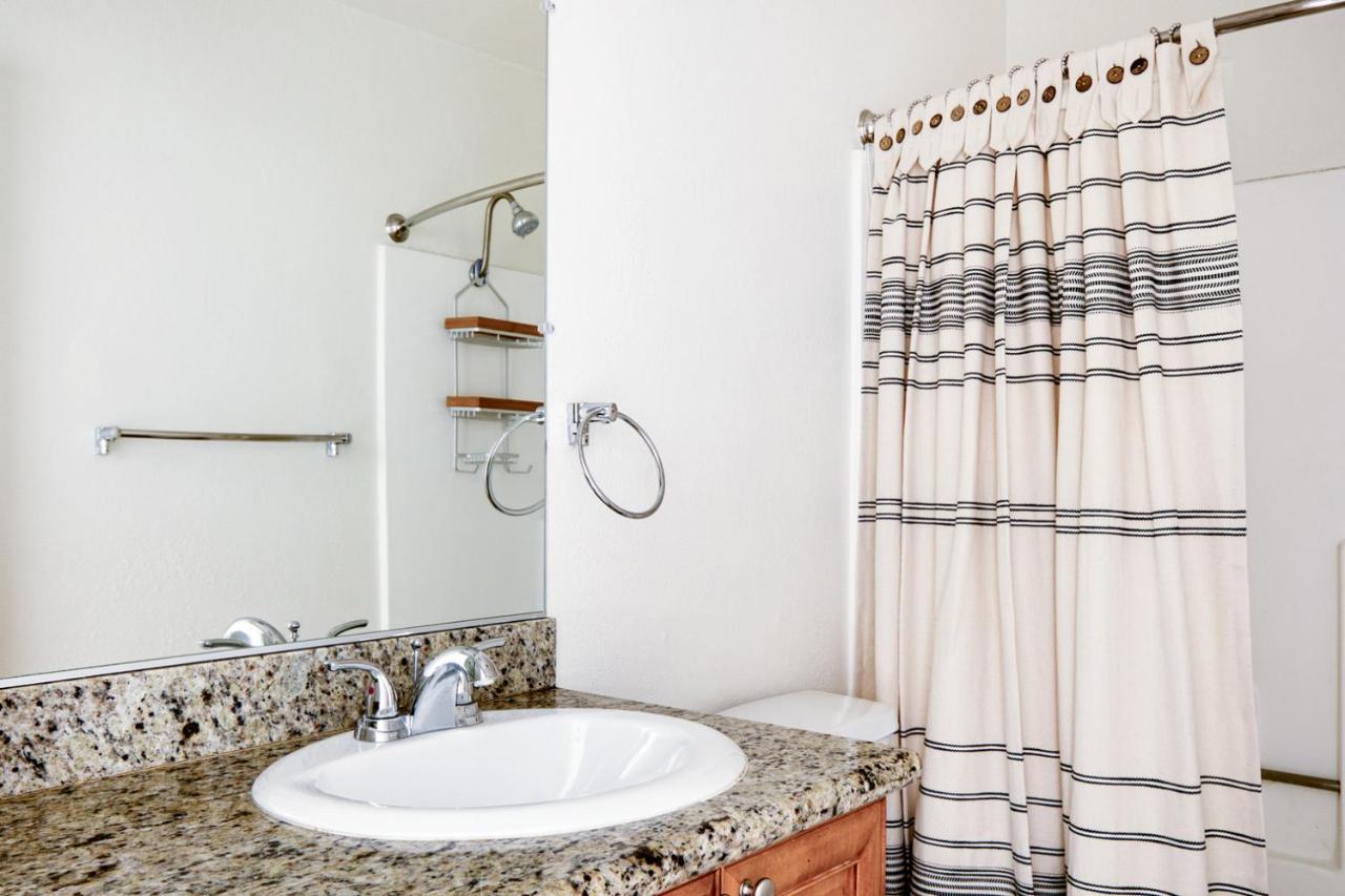 Sherman Oaks 2br W Gym Courtyard Nr Tj Wf Lax-488 Los Angeles