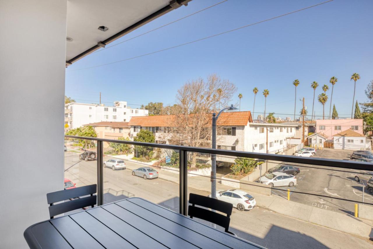 Brentwood 2br W Gym Rooftop Wd Nr Wf Shops Lax-620 *