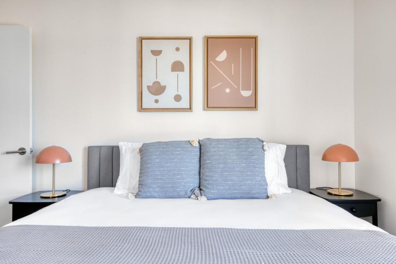 Brentwood 2br W Gym Rooftop Wd Nr Wf Shops Lax-620 * Los Angeles