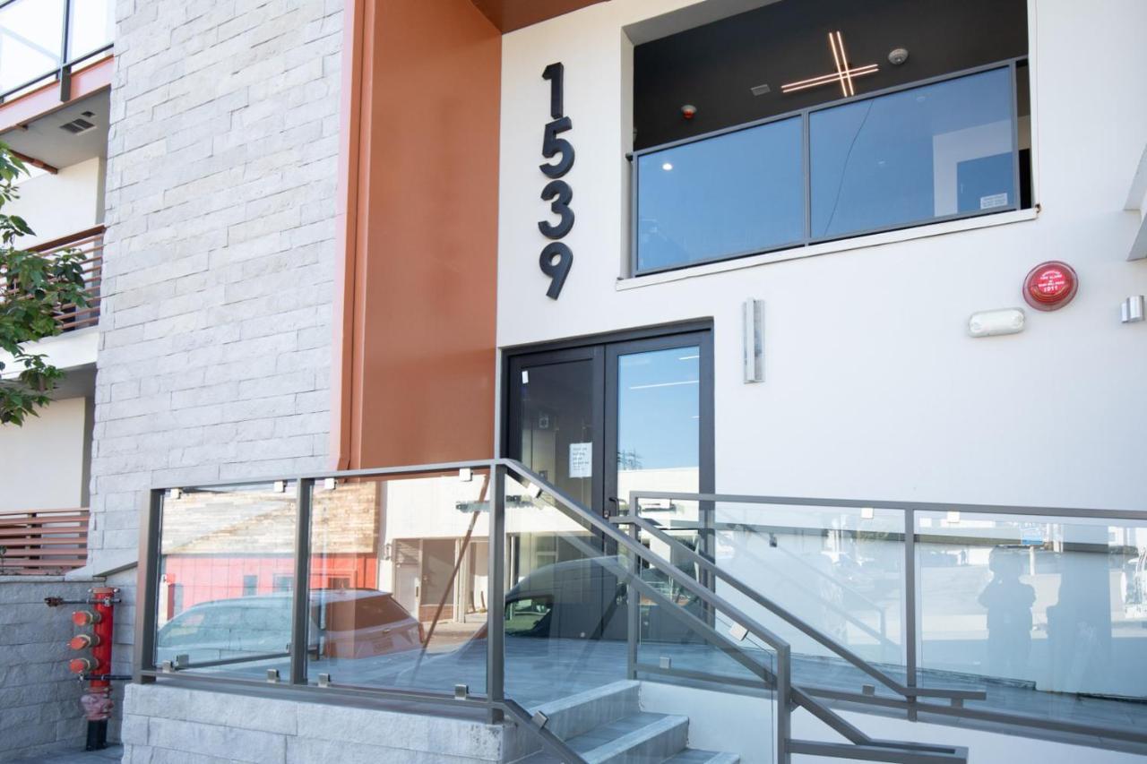 Apartment Brentwood 2br W Gym Rooftop Wd Nr Wf Shops Lax-620 Los Angeles