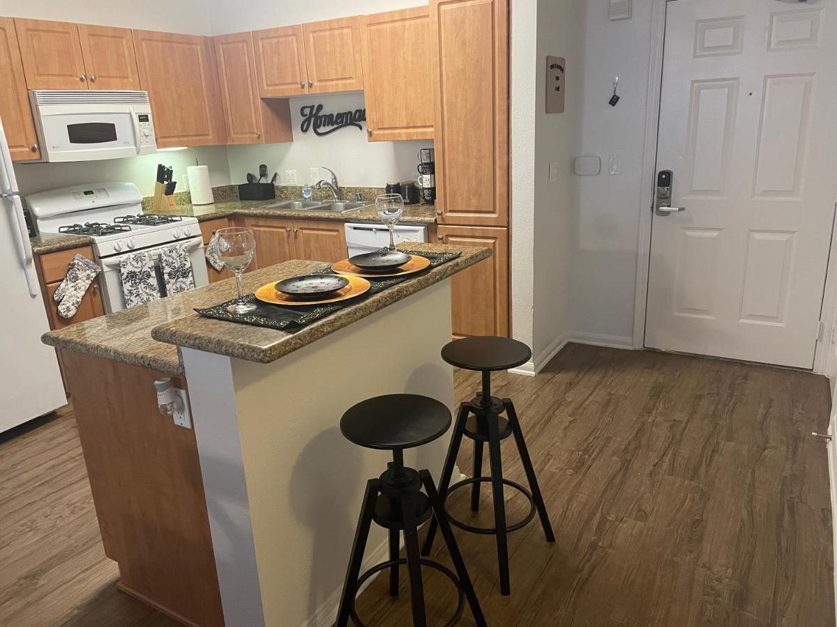 Apartment 2 Bedroom In Marina Del Rey Less Than 10 Mins From Venice Beach! *