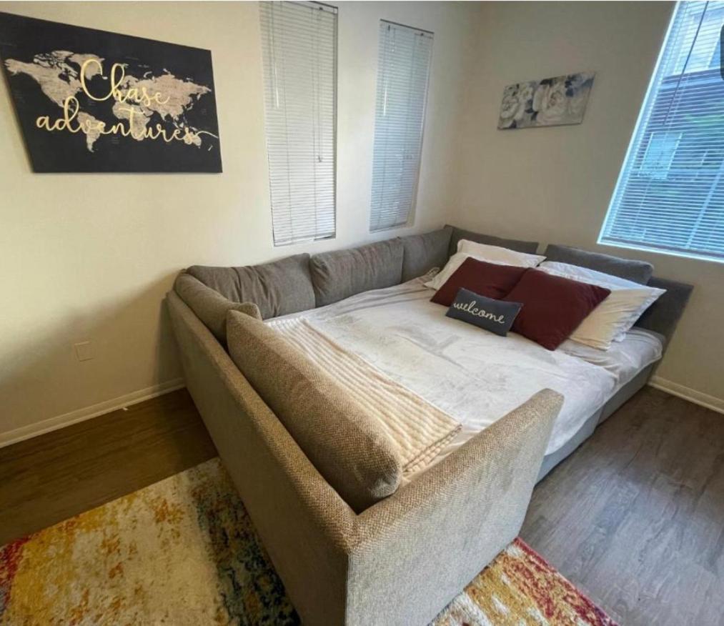 Apartment 2 Bedroom In Marina Del Rey Less Than 10 Mins From Venice Beach! *