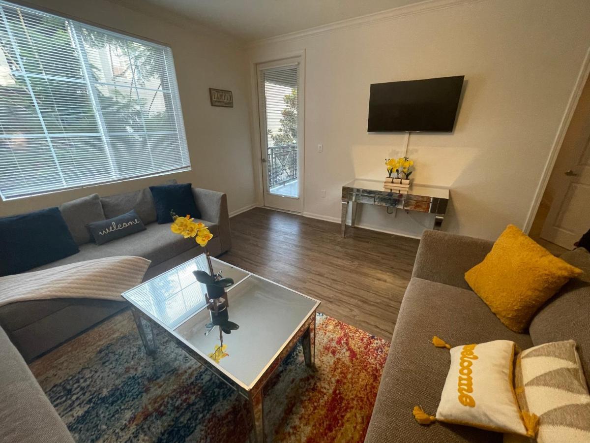 2 Bedroom In Marina Del Rey Less Than 10 Mins From Venice Beach! * Los Angeles