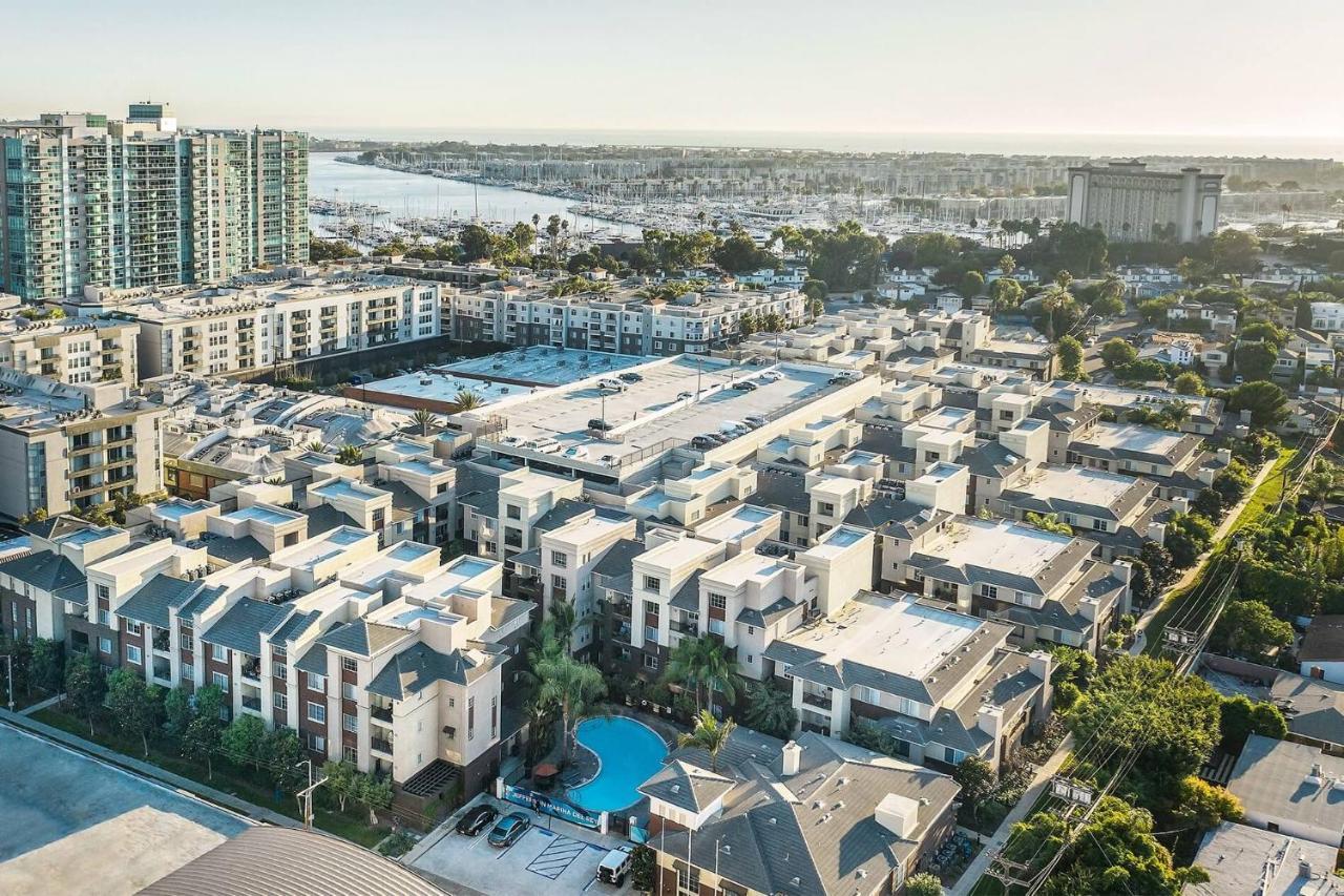2 Bedroom In Marina Del Rey Less Than 10 Mins From Venice Beach! Apartment *
