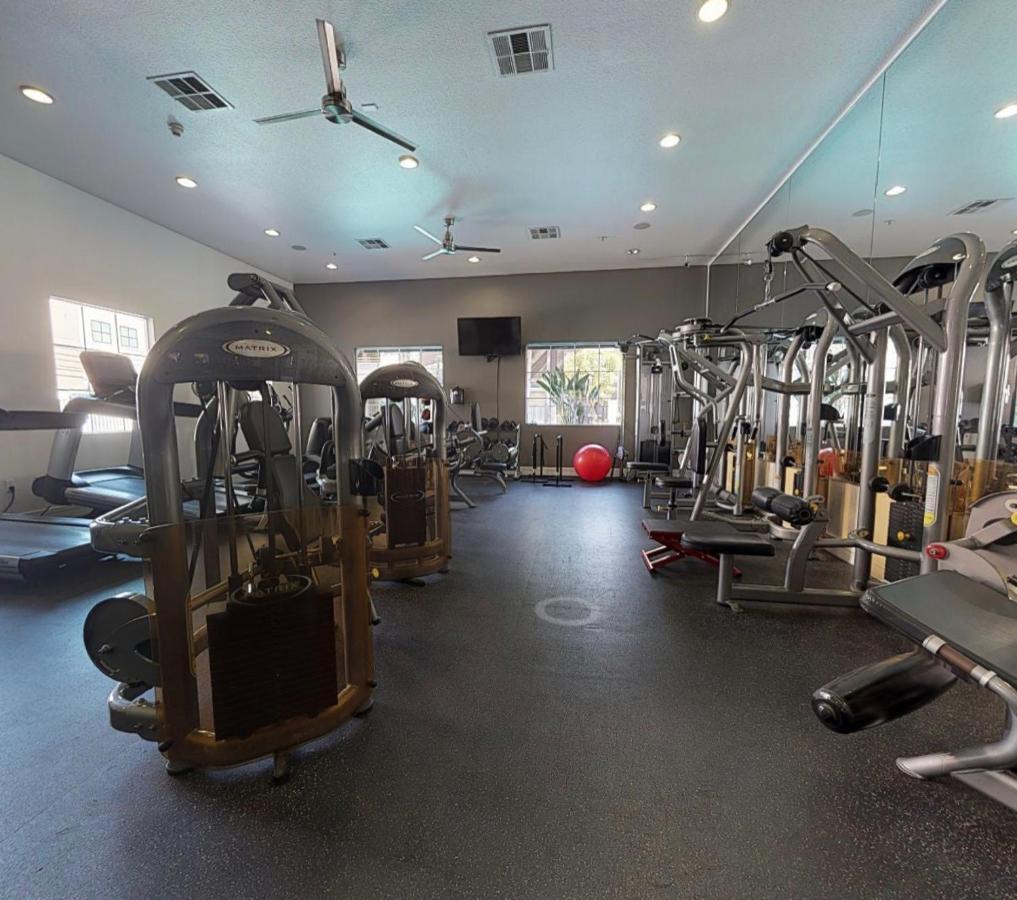 2 Bedroom In Marina Del Rey Less Than 10 Mins From Venice Beach! Apartment *