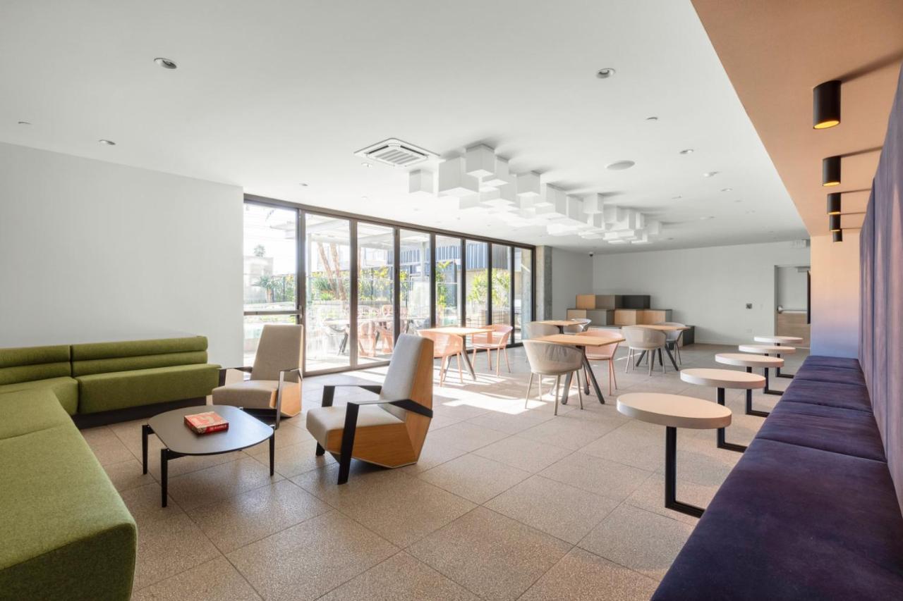 Apartment Melrose 2br W Gym Pool Nr Walk Of Fame Lax-723 Los Angeles
