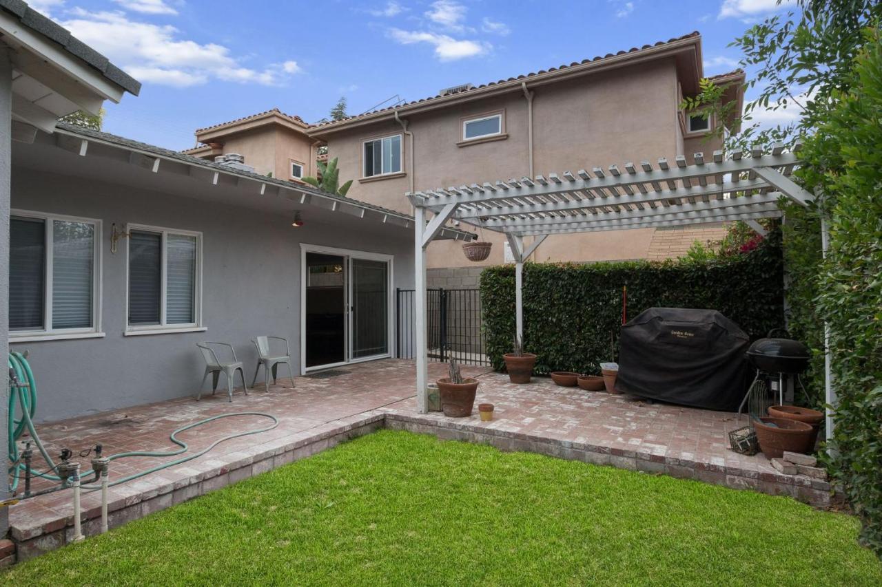 Woodland Hills Zen Modern *