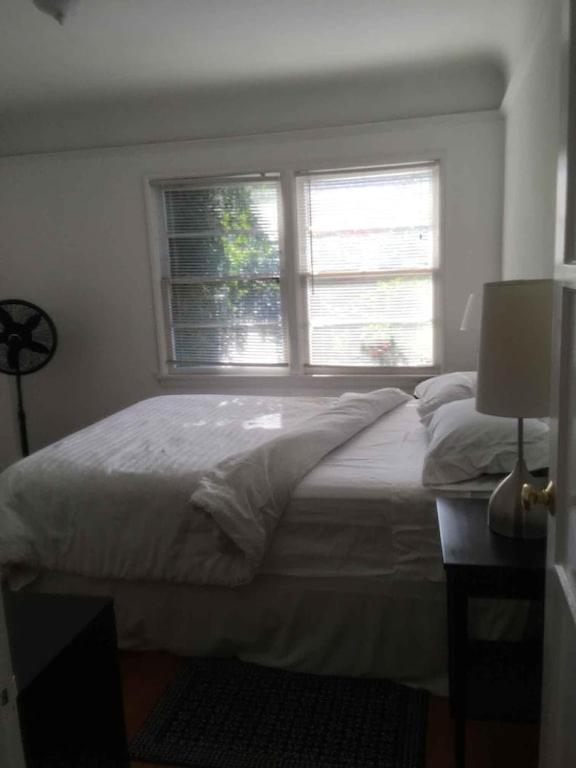 Adorable Garden ~ A Lovely Escape With Private Enclosed Gardens Apartment