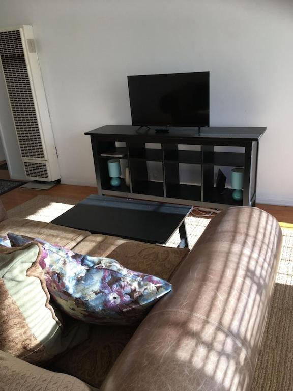 Adorable Garden ~ A Lovely Escape With Private Enclosed Gardens Apartment Los Angeles
