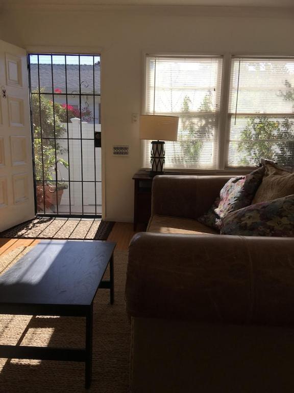 Apartment Adorable Garden ~ A Lovely Escape With Private Enclosed Gardens Los Angeles