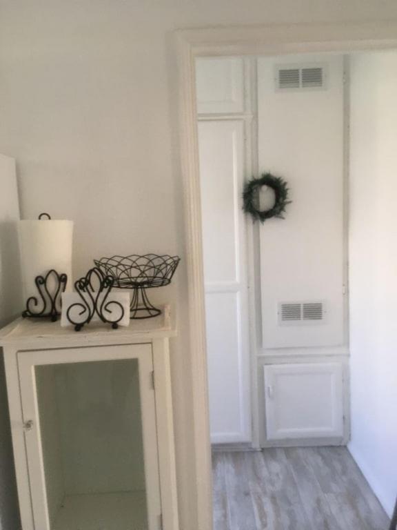 Apartment Adorable Garden ~ A Lovely Escape With Private Enclosed Gardens
