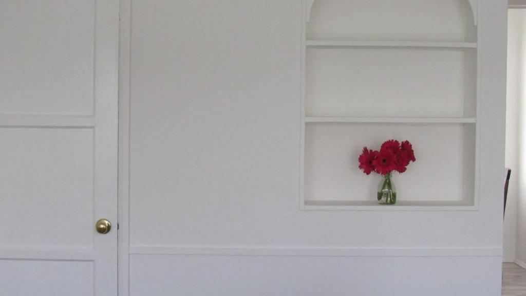 Adorable Garden ~ A Lovely Escape With Private Enclosed Gardens Apartment Los Angeles