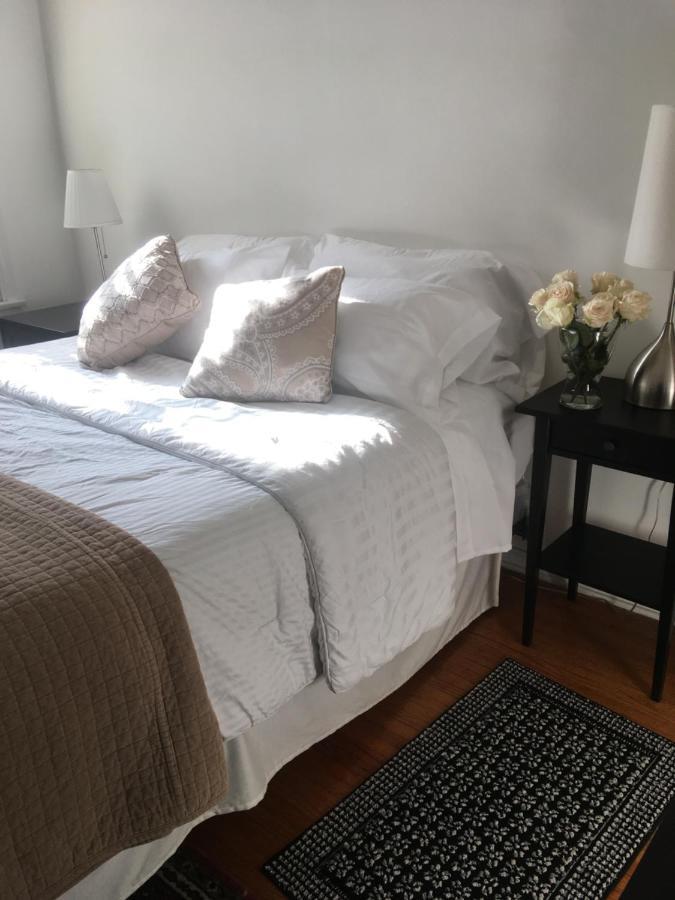 Adorable Garden ~ A Lovely Escape With Private Enclosed Gardens Apartment