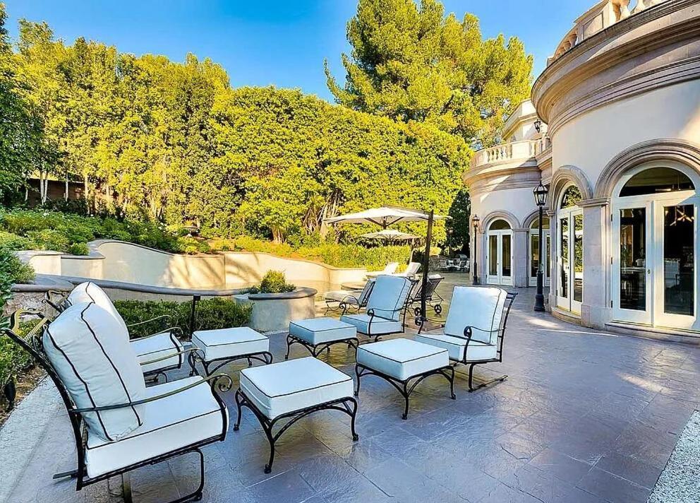 Villa Sophisticated Estate In Beverly Hills