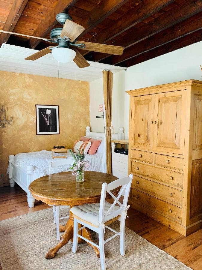 Under The Tuscan Sun In West Angeles Guest house