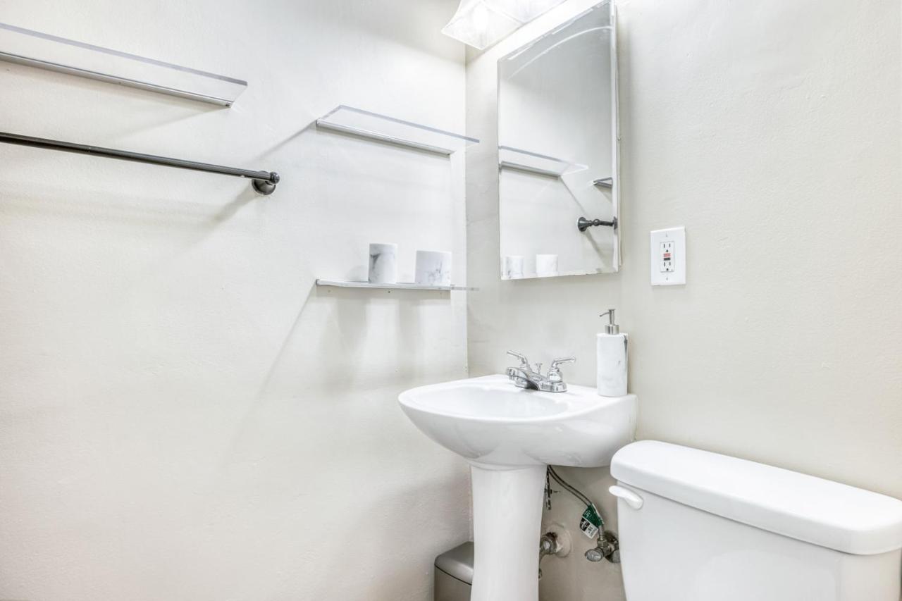 Beverly Hills 2br Nr Rodeo Dr Shops Wf Tj Bars Lax-441 Los Angeles
