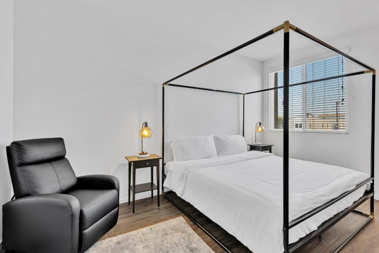 Luxury Dtla Apartment