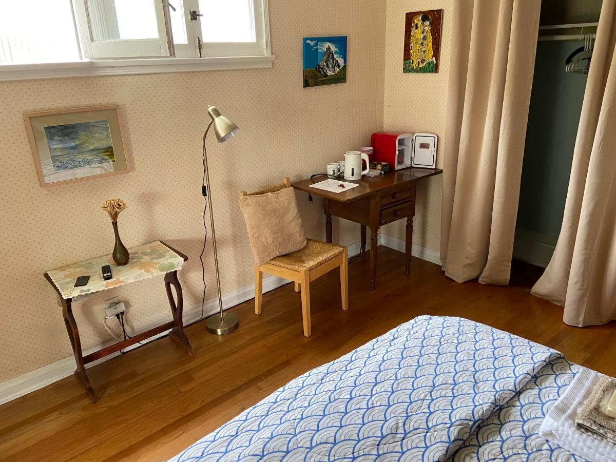 Pacific Palisades Private Entrance Guest Homestay