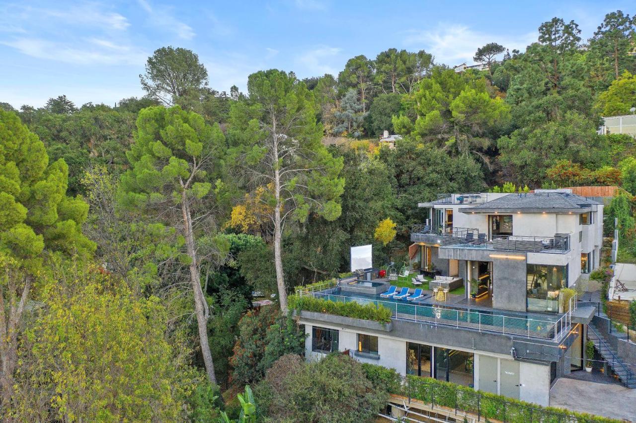Luxury Hilltop Retreat: Private With Multi-level Rooftop, Infinity Pool, Jacuzzi, Outdoor Kitchen, Outdoor Movie Screen Los Angeles