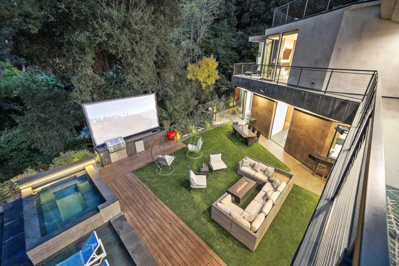 Luxury Hilltop Retreat: Private With Multi-level Rooftop, Infinity Pool, Jacuzzi, Outdoor Kitchen, Outdoor Movie Screen *