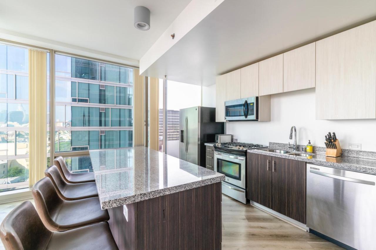 2br Luxury Highrise Hollywood Los Angeles