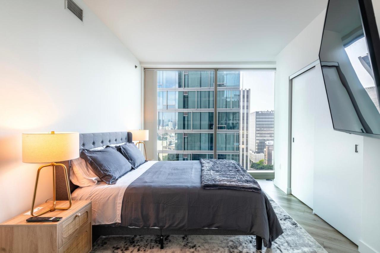 2br Luxury Highrise Hollywood Los Angeles